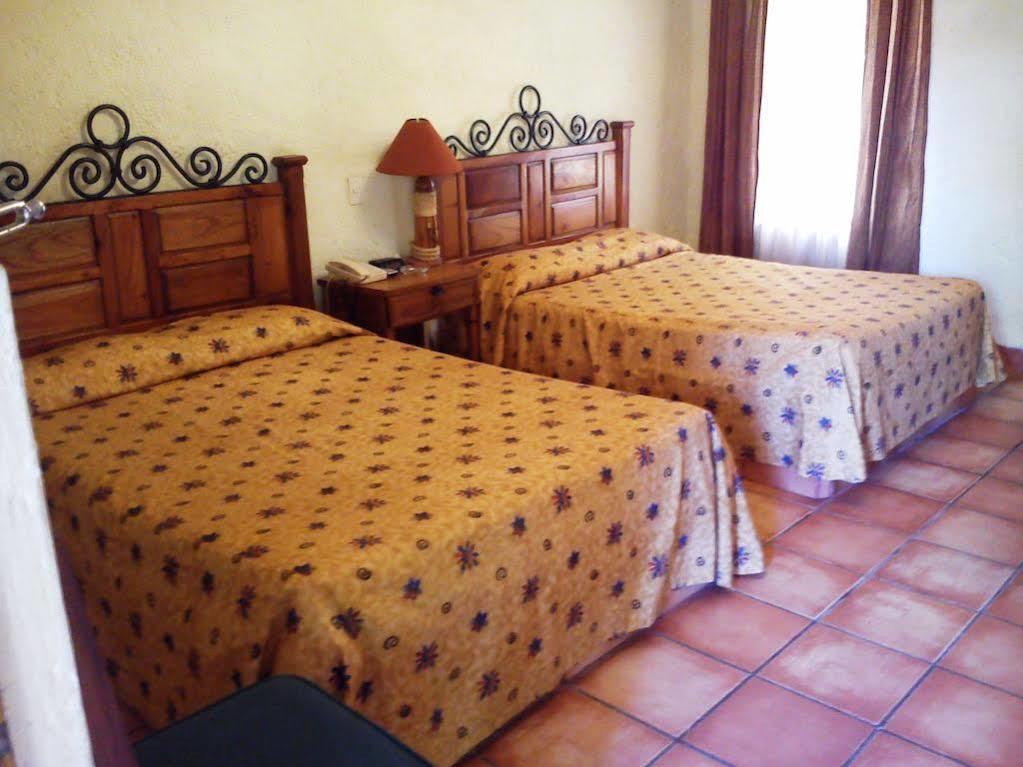 Hotel Rincon Del Montero à Parras de la Fuente Extérieur photo